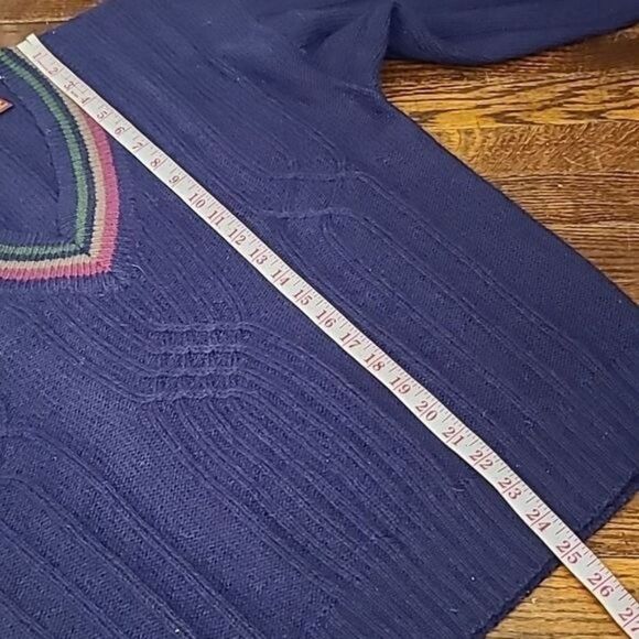 Vintage Navy Blue V-neck Unisex Shetland Wool Sweater - Picture 11 of 14